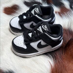 Nike Panda Dunks